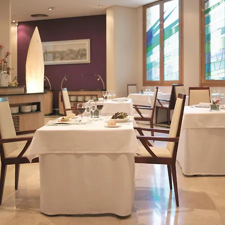 Hesperia Centro 3* Saragoça