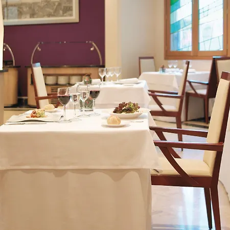 Hesperia Centro Hotel