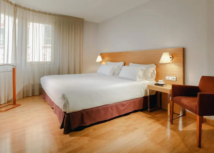 Otel Hesperia Centro 3*